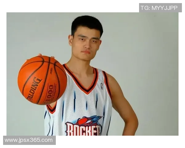 罗斯与姚明的对决:NBA历史上最具传奇色彩的较量回顾与分析