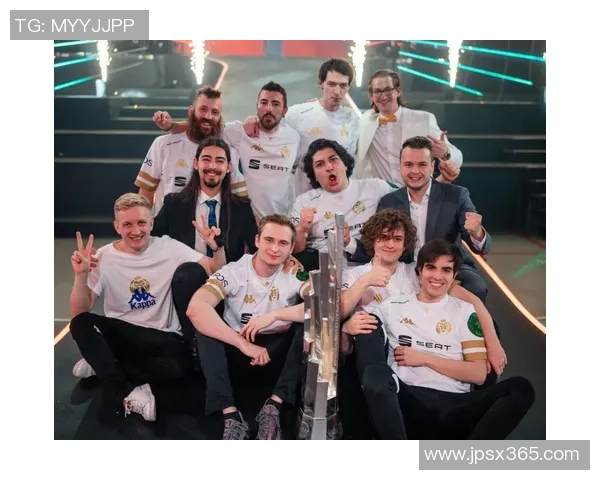 英雄联盟耐力排行榜揭晓FPX战队荣登第七名引发热议 英雄联盟耐力排行榜揭晓FPX战队荣登第七名引发热议